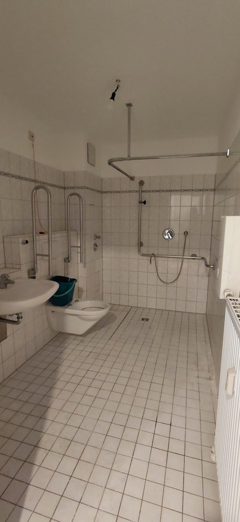 Vermietung an Ü60 - Barrierefreie und geräumige 2-Zimmerwohnung in Düsseldorf-Holthausen